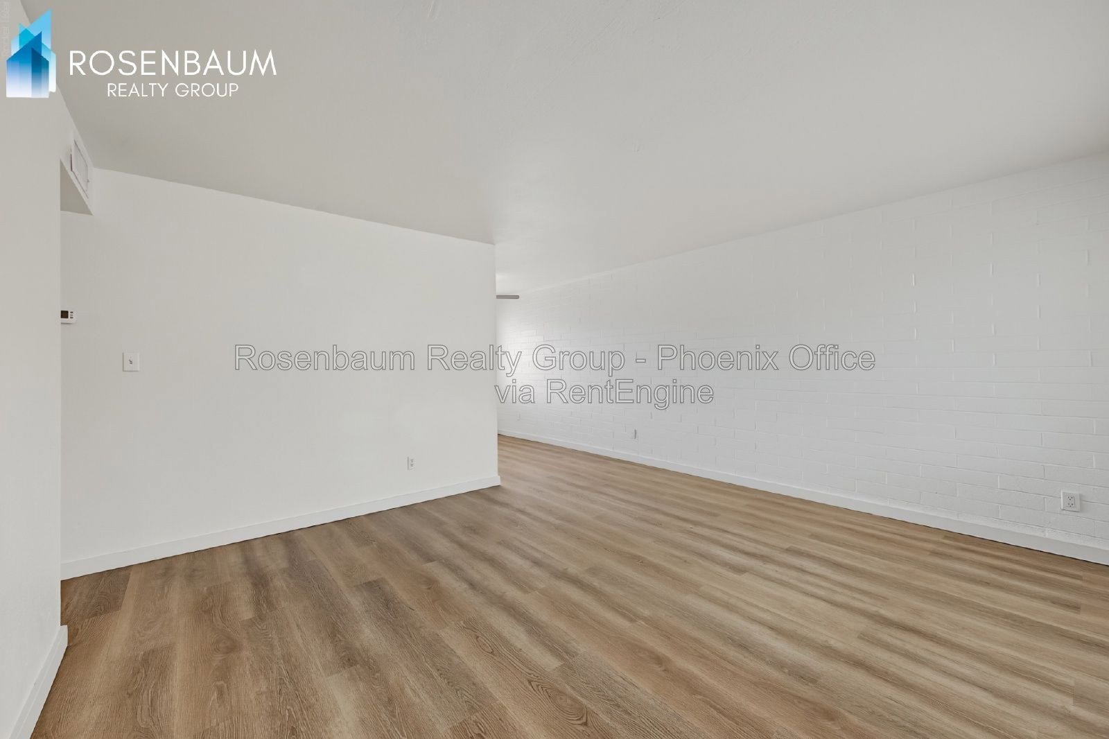 Beautifully charming 2-bedroom, 1-bath single-level triplex apartment in Casa Grande! property image