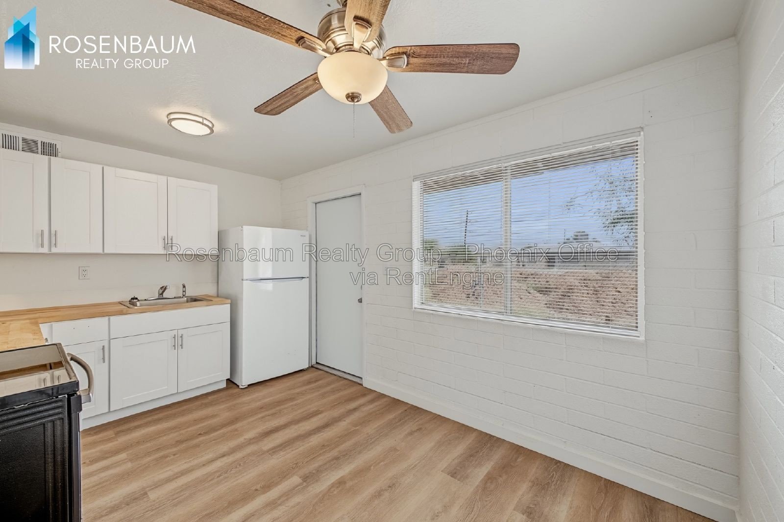 Beautifully charming 2-bedroom, 1-bath single-level triplex apartment in Casa Grande! property image