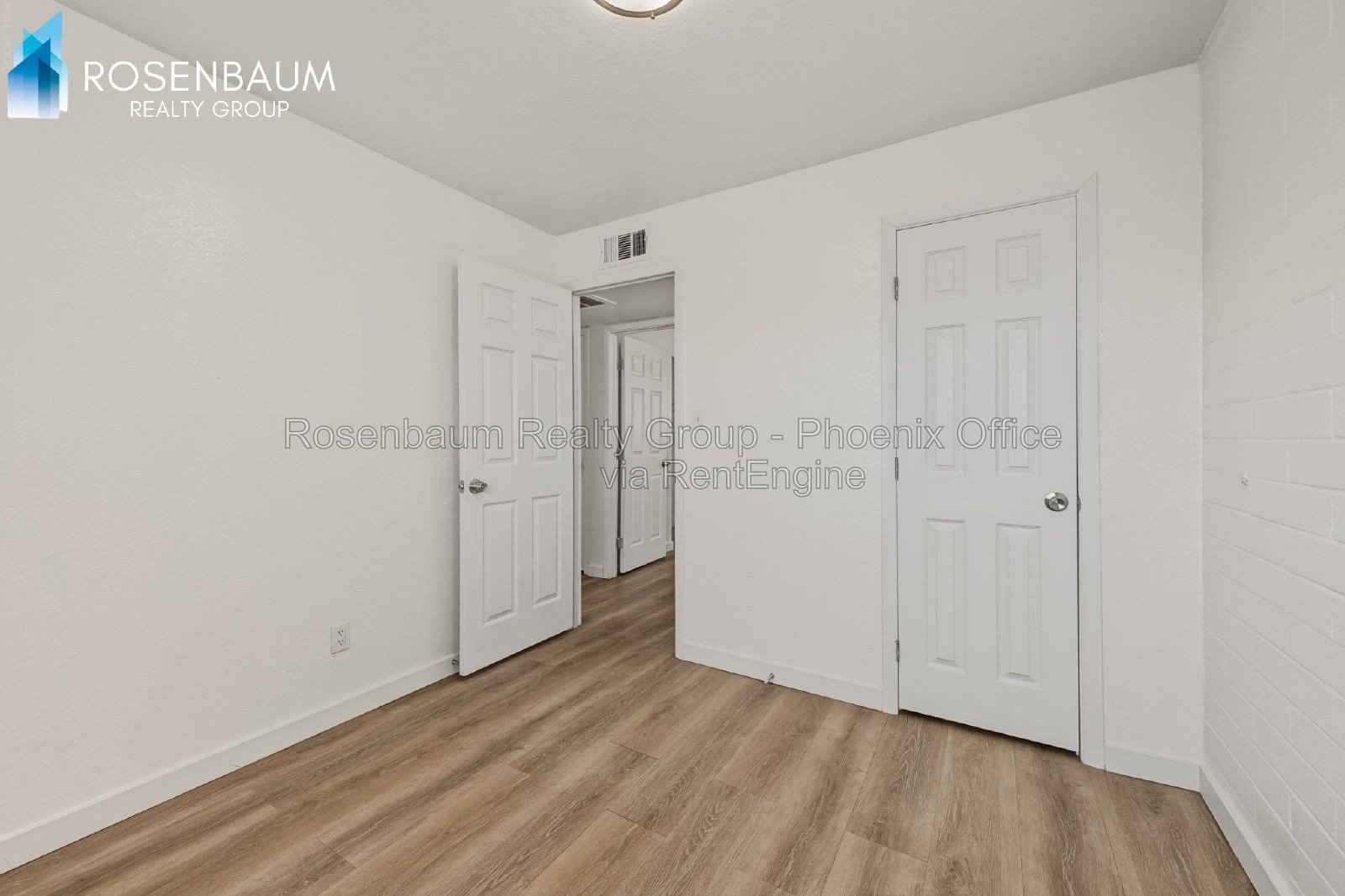 Beautifully charming 2-bedroom, 1-bath single-level triplex apartment in Casa Grande! property image