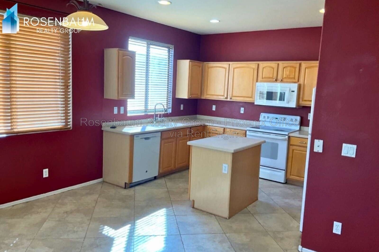 Spacious 4-Bedroom Home with Loft & 3-Car Garage in Chandler property image