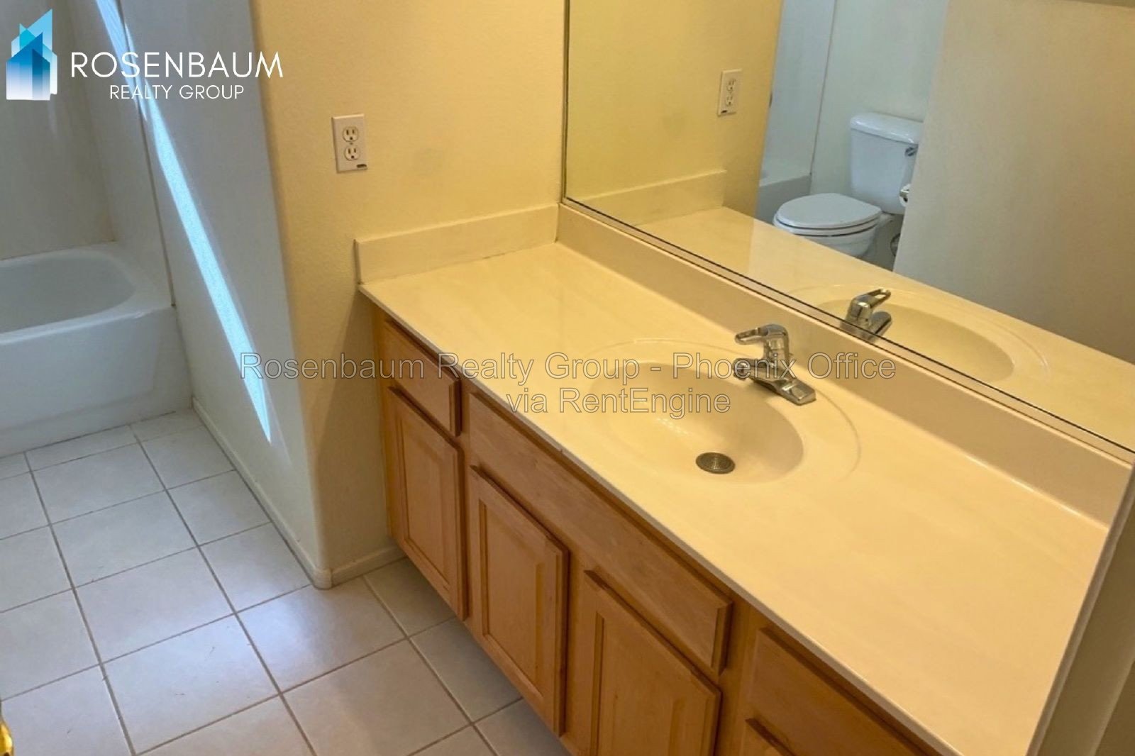 Spacious 4-Bedroom Home with Loft & 3-Car Garage in Chandler property image