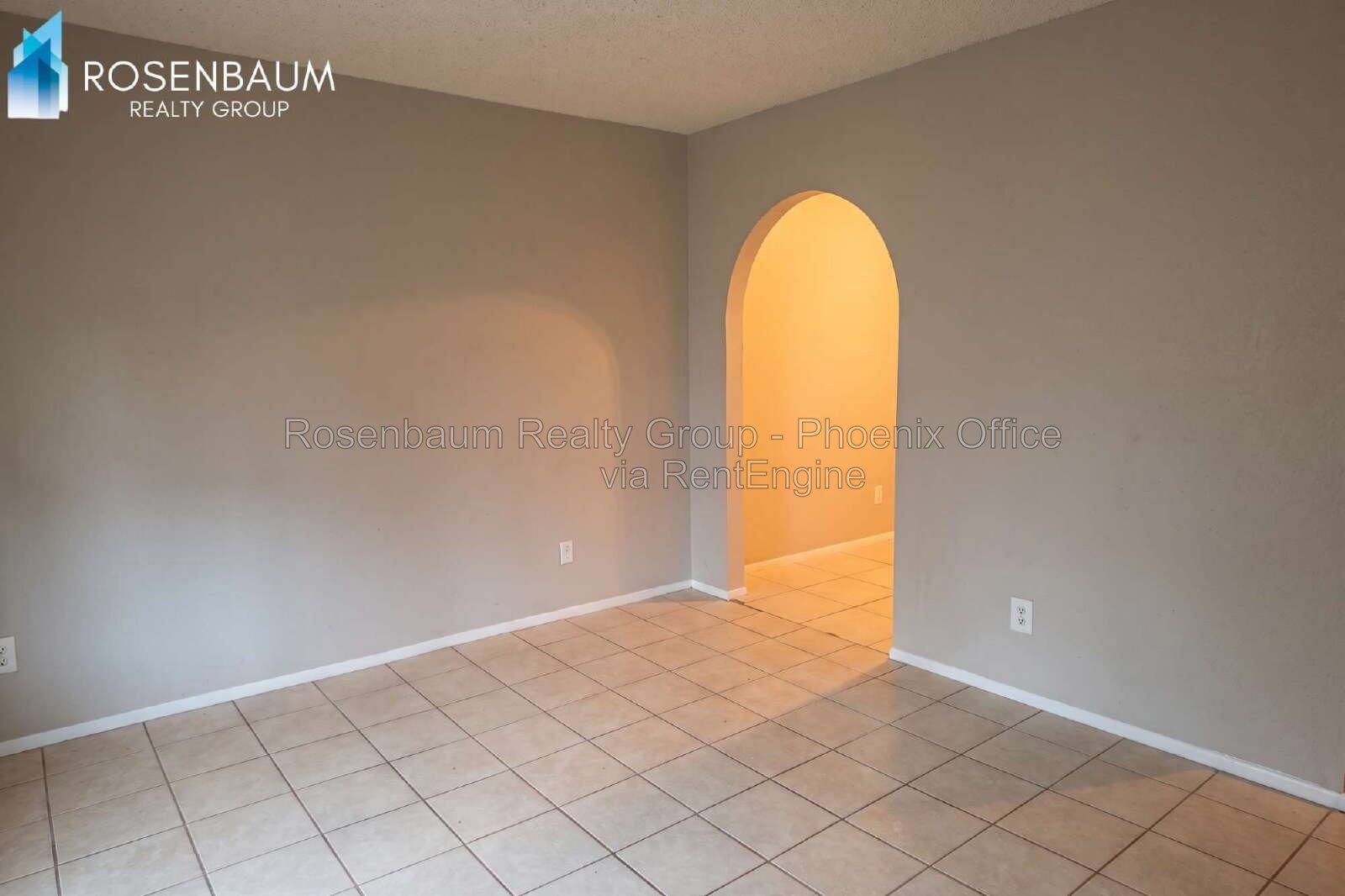 Charming & cozy 2-bedrooms, 1-bath apartment in the Heart of Mesa! property image