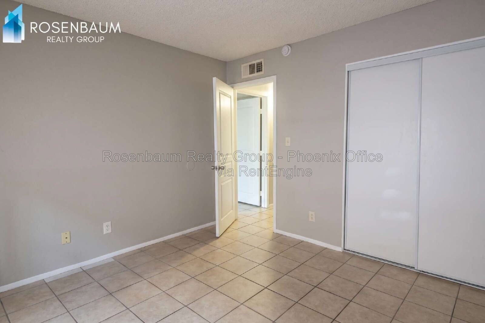 Charming & cozy 2-bedrooms, 1-bath apartment in the Heart of Mesa! property image
