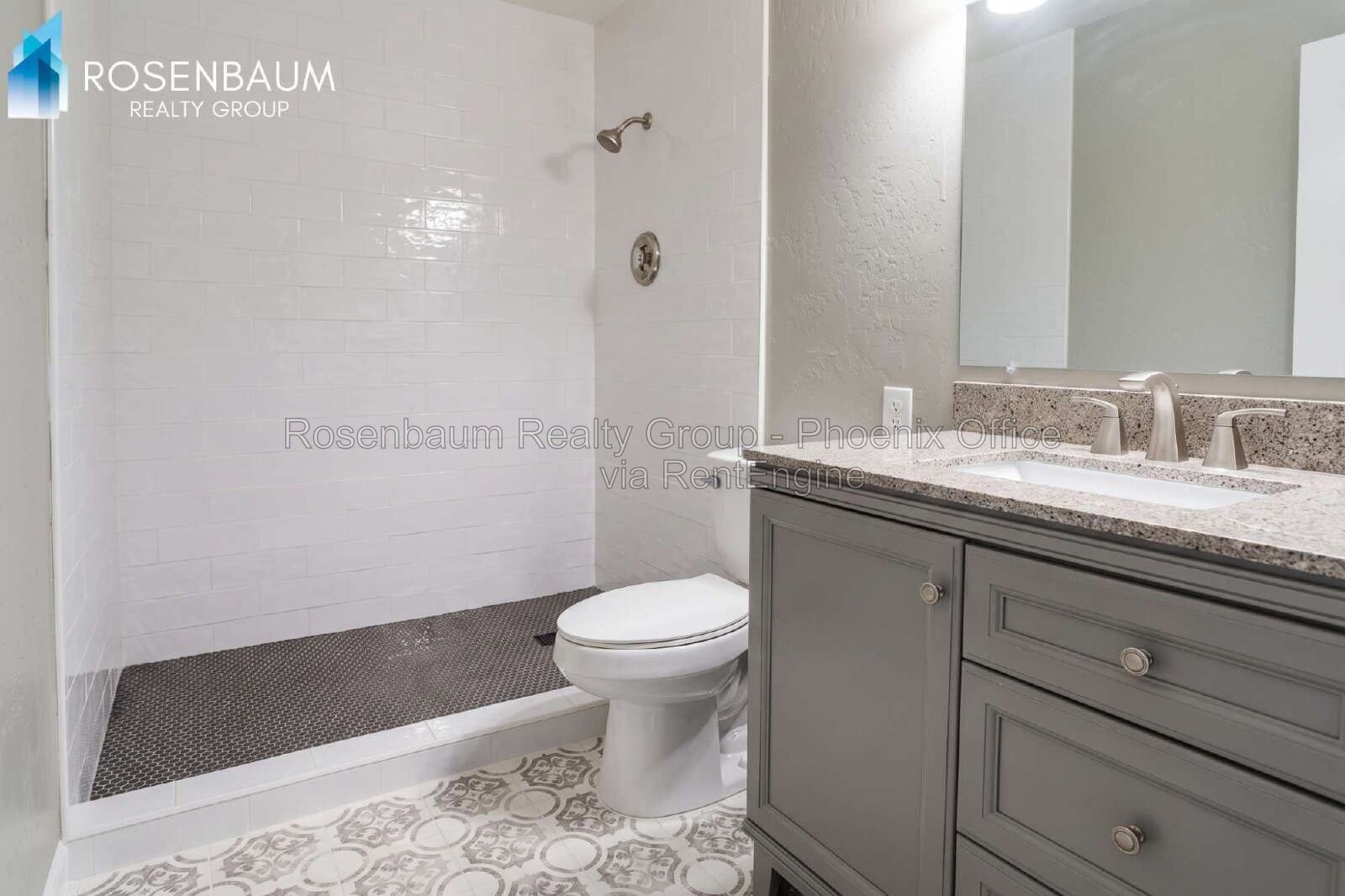 Gorgeous 3-beds, 3-bath townhome in Scottsdale’s Villa Monterey 55+ Community! property image