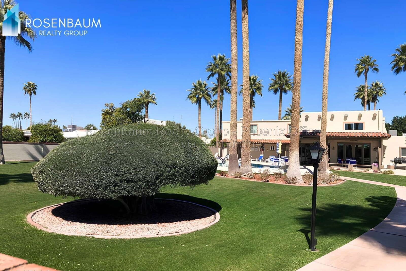 Gorgeous 3-beds, 3-bath townhome in Scottsdale’s Villa Monterey 55+ Community! property image
