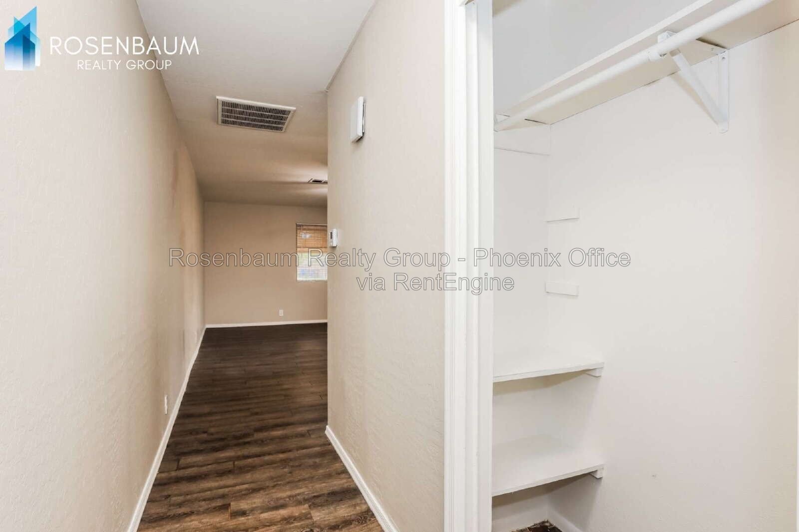 Charming 1-bedroom, 1-bath duplex apartment in the heart of Mesa! property image