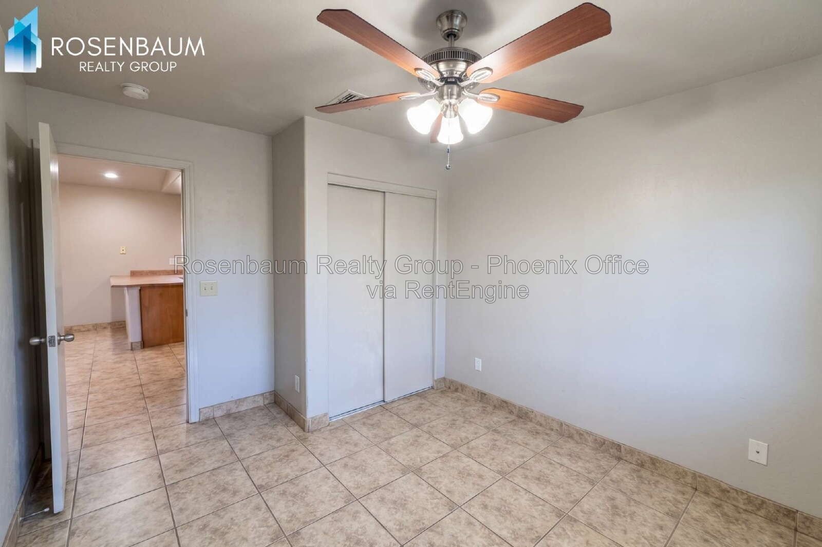 Charming 3-bedrooms, 1-bath duplex home in Phoenix! property image