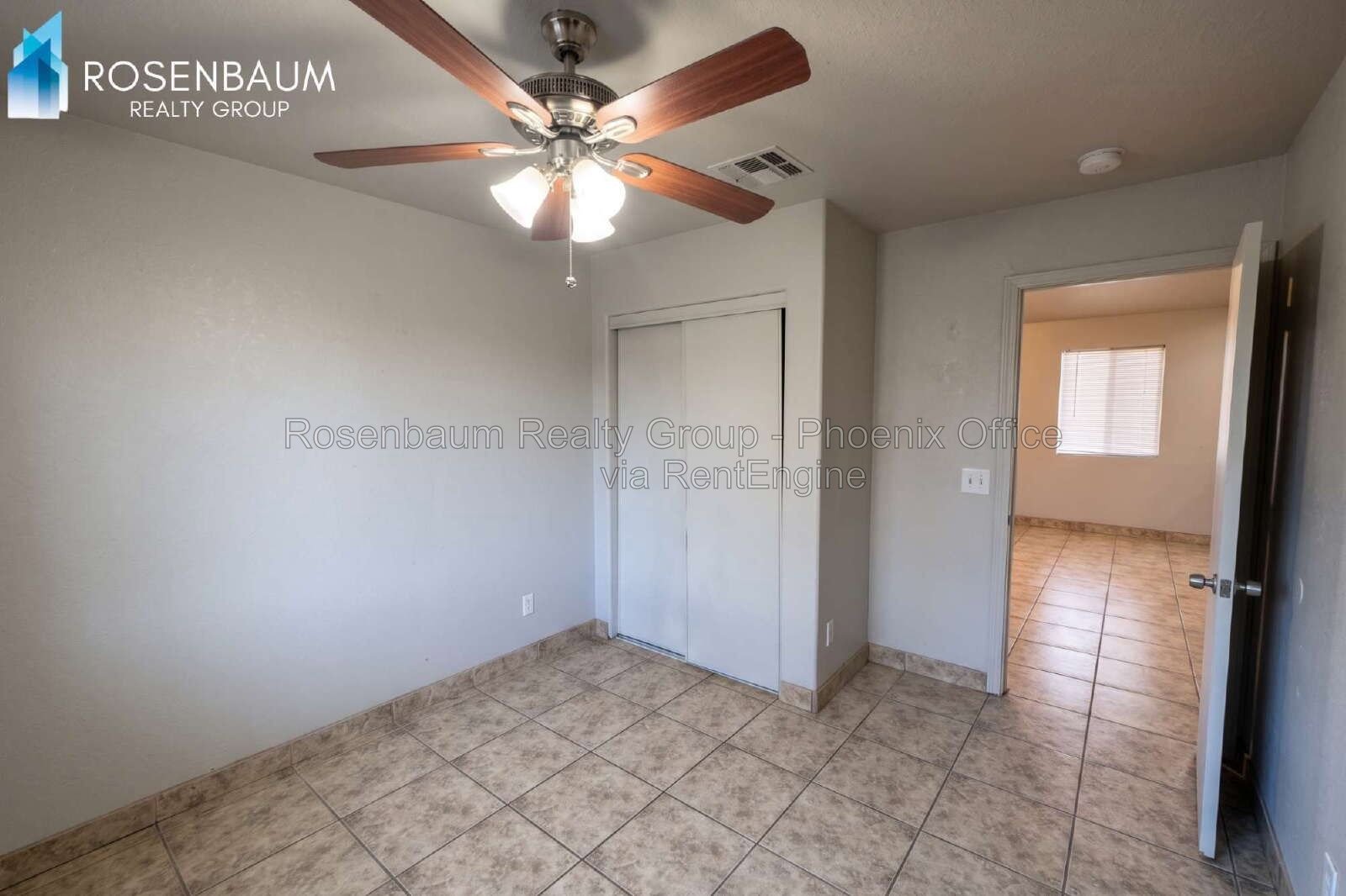 Charming 3-bedrooms, 1-bath duplex home in Phoenix! property image