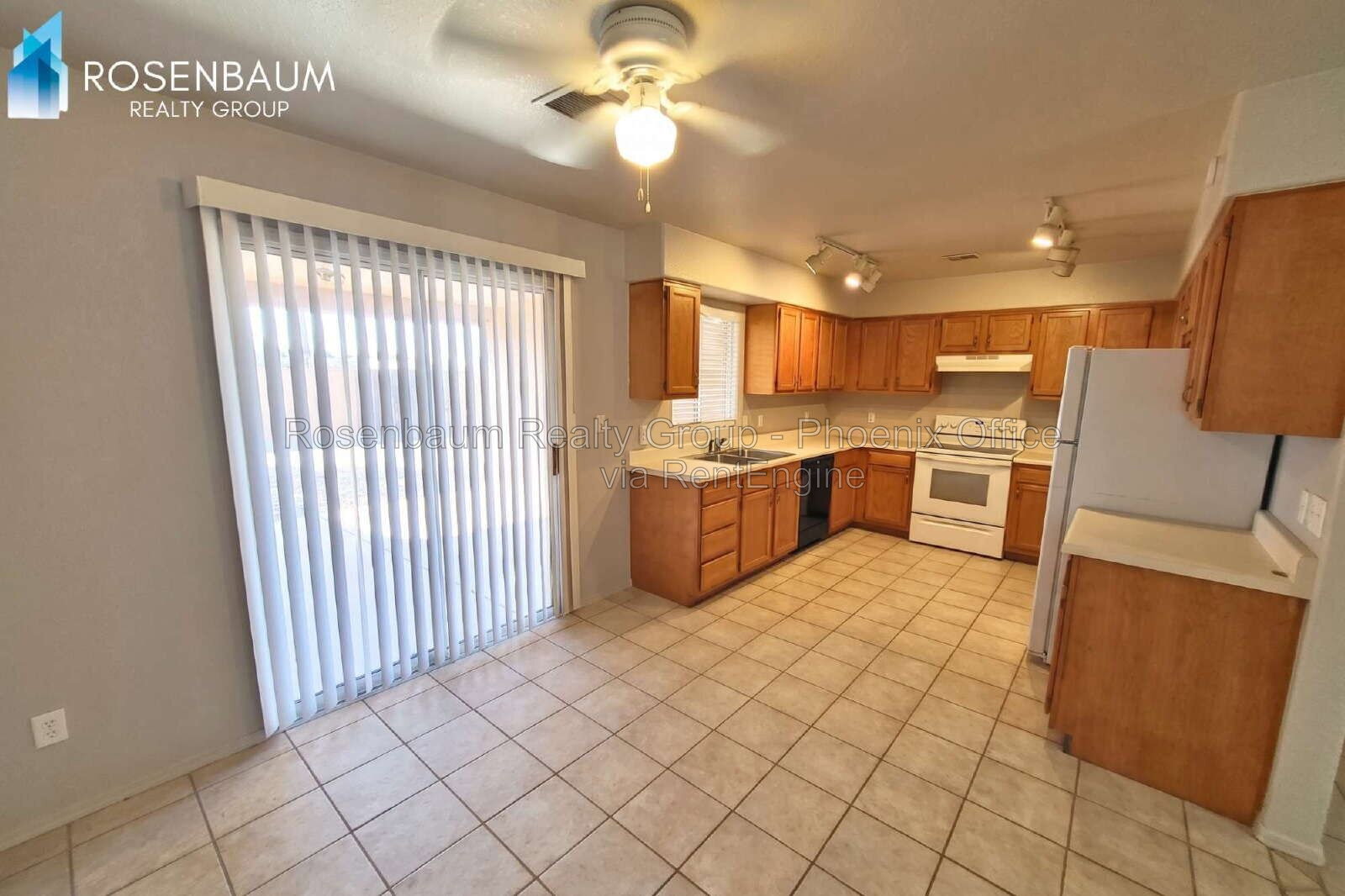 Spacious 3-Bedroom Home with 2-Car Garage in Arizona City property image