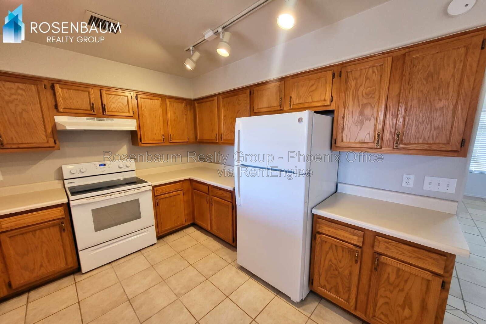 Spacious 3-Bedroom Home with 2-Car Garage in Arizona City property image