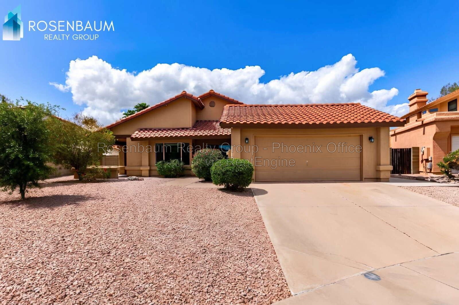 Gorgeous 3-bedrooms, 2-baths home nestled in the desirable Ahwatukee community of Phoenix! property image