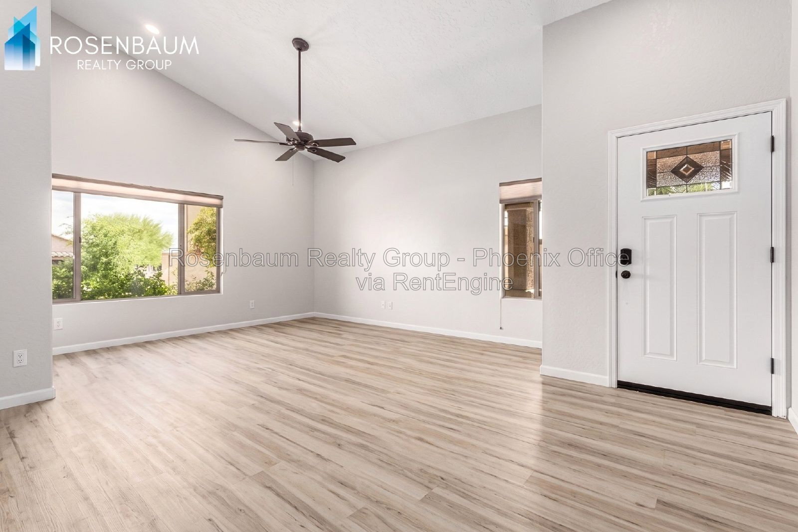 Gorgeous 3-bedrooms, 2-baths home nestled in the desirable Ahwatukee community of Phoenix! property image