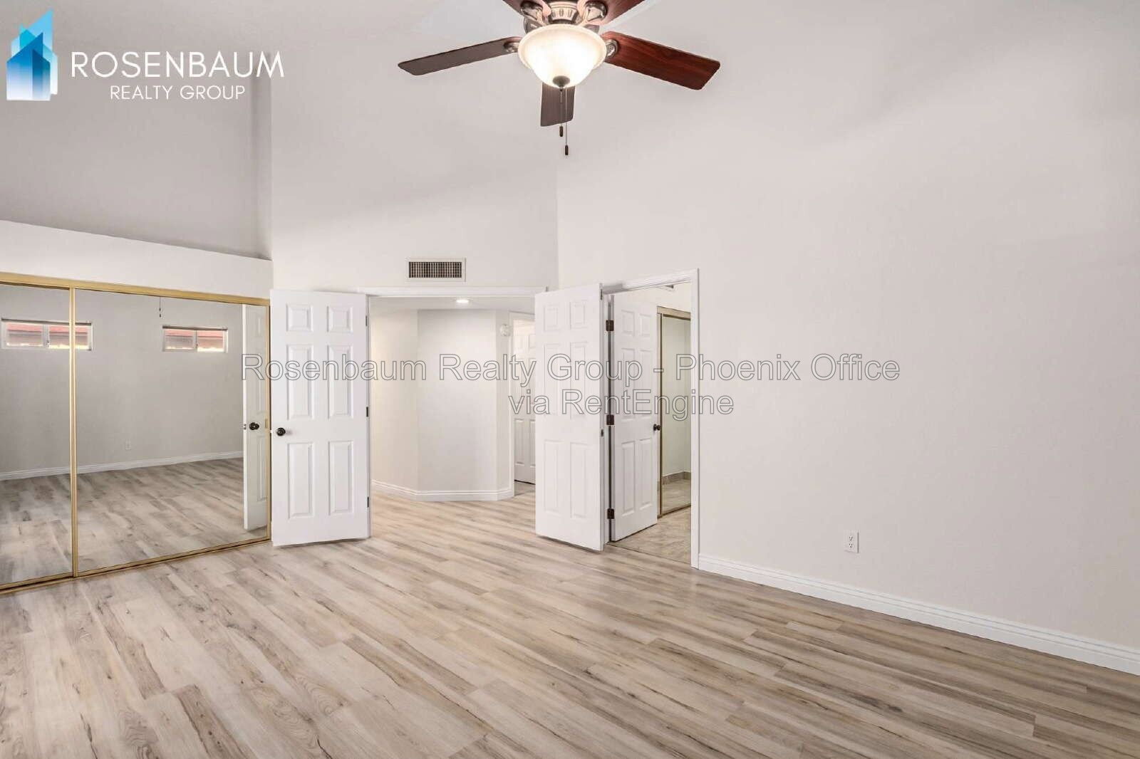 Gorgeous 3-bedrooms, 2-baths home nestled in the desirable Ahwatukee community of Phoenix! property image