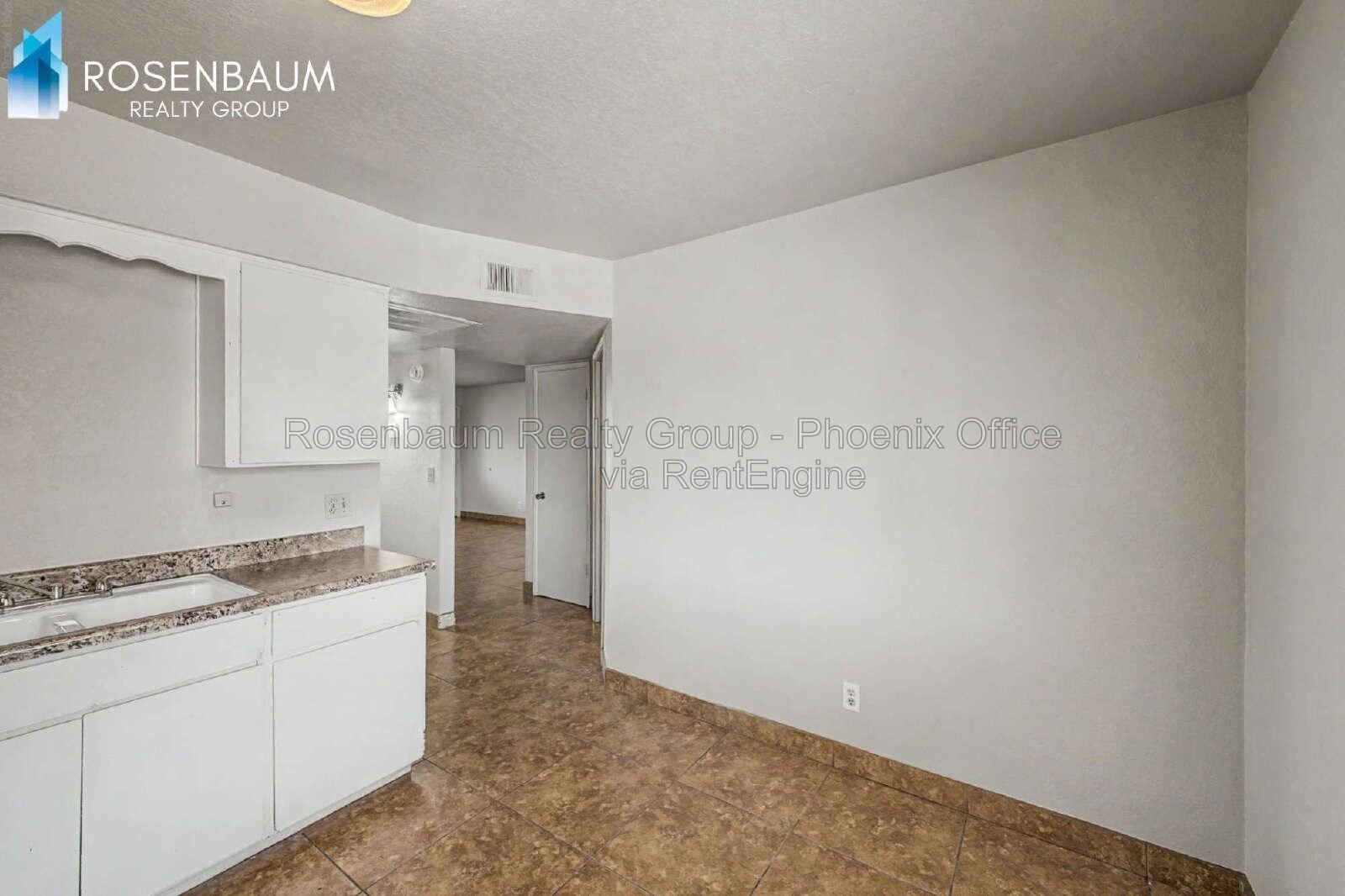 Charming 2-bedrooms, 1-bath upstairs apartment in Mesa! property image