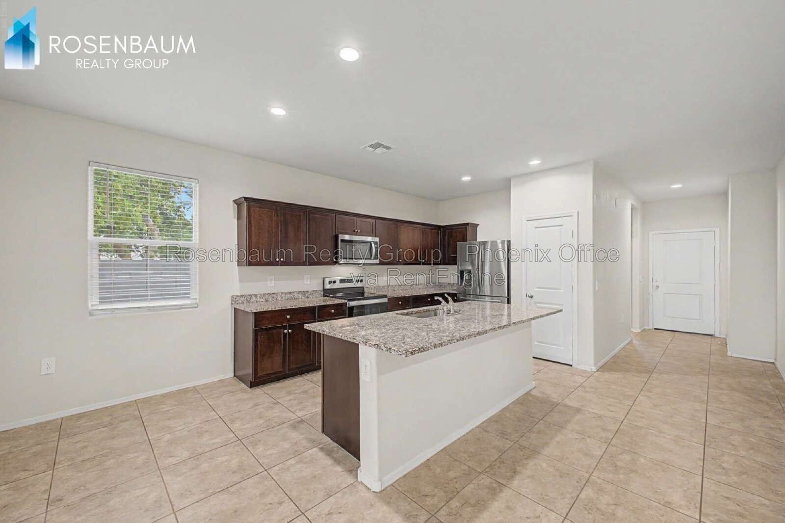 Modern House Living in Coolidge with 3-bedrooms and 2-bathrooms. The Ultimate Space & Style! property image