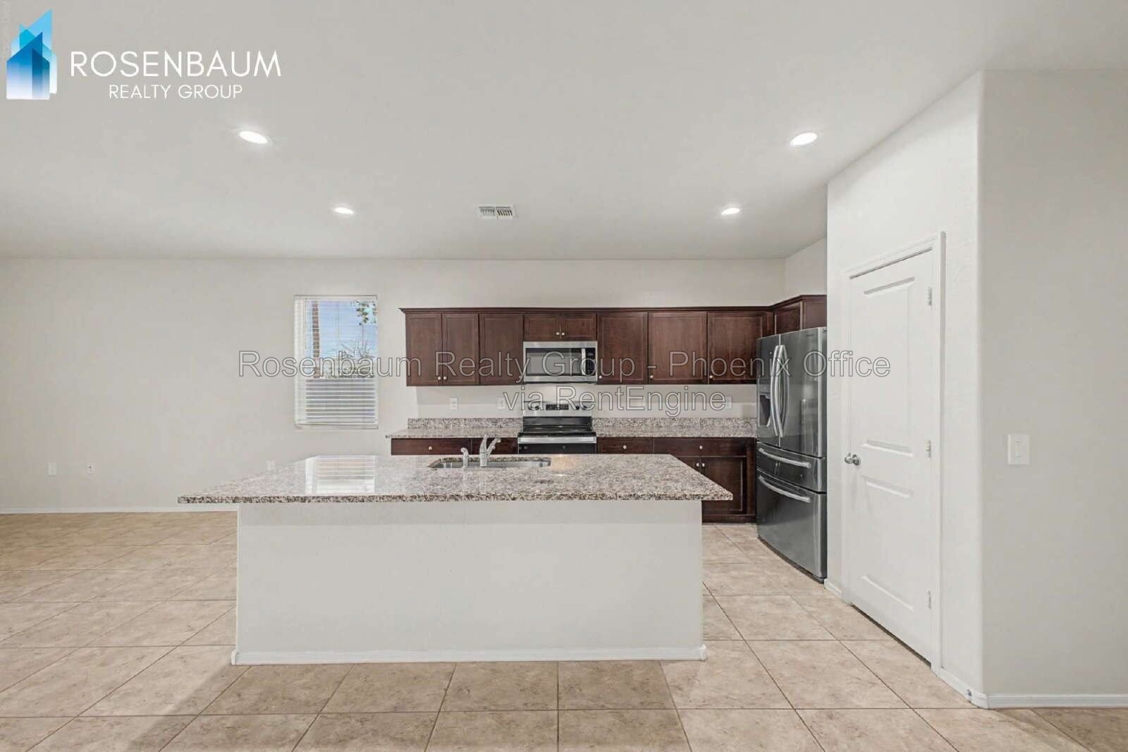 Modern House Living in Coolidge with 3-bedrooms and 2-bathrooms. The Ultimate Space & Style! property image