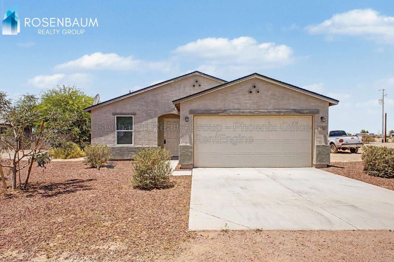 Beautiful 3-beds, 2-baths single level home in the city of Eloy! property image