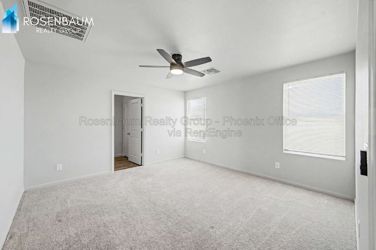 Beautiful 3-beds, 2-baths single level home in the city of Eloy! property image