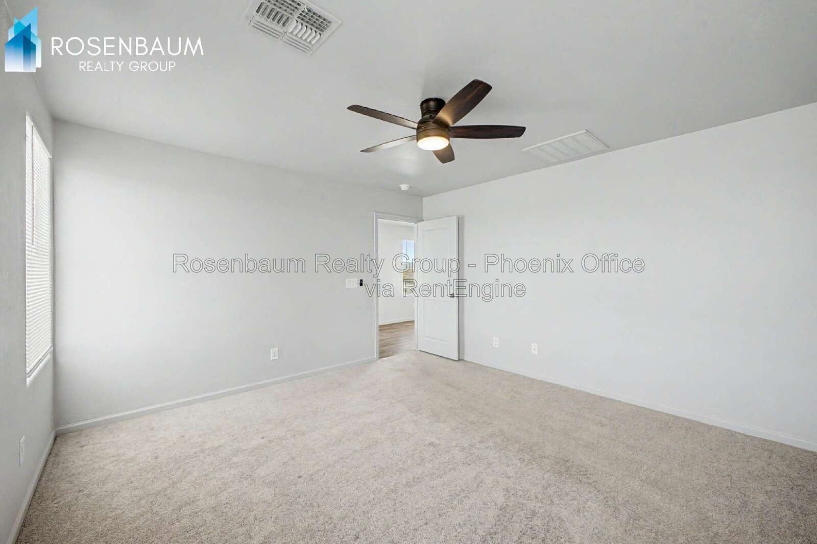 Beautiful 3-beds, 2-baths single level home in the city of Eloy! property image