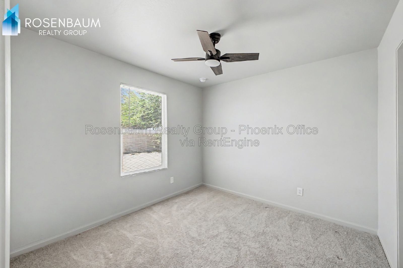 Beautiful 3-beds, 2-baths single level home in the city of Eloy! property image