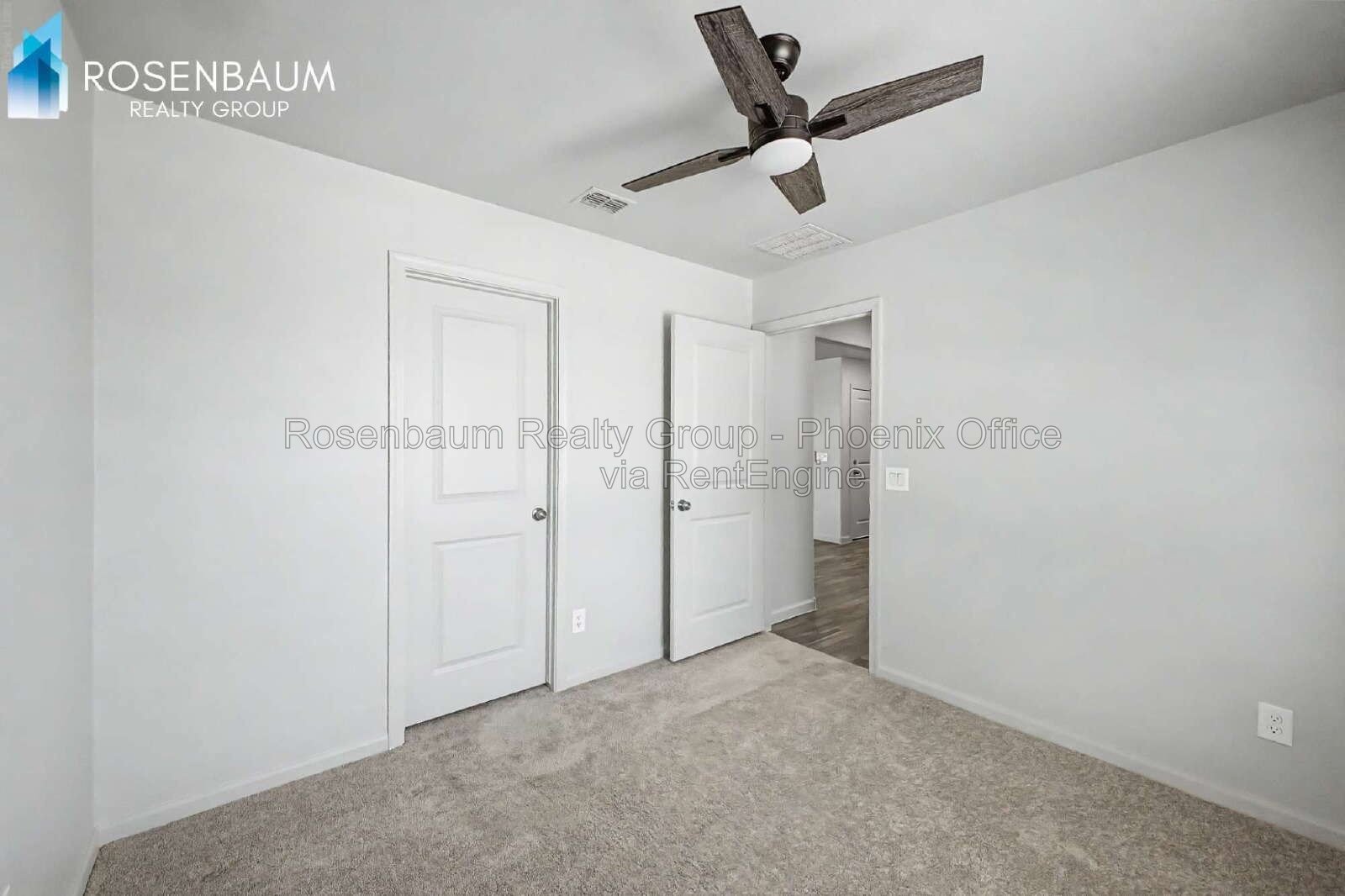 Beautiful 3-beds, 2-baths single level home in the city of Eloy! property image