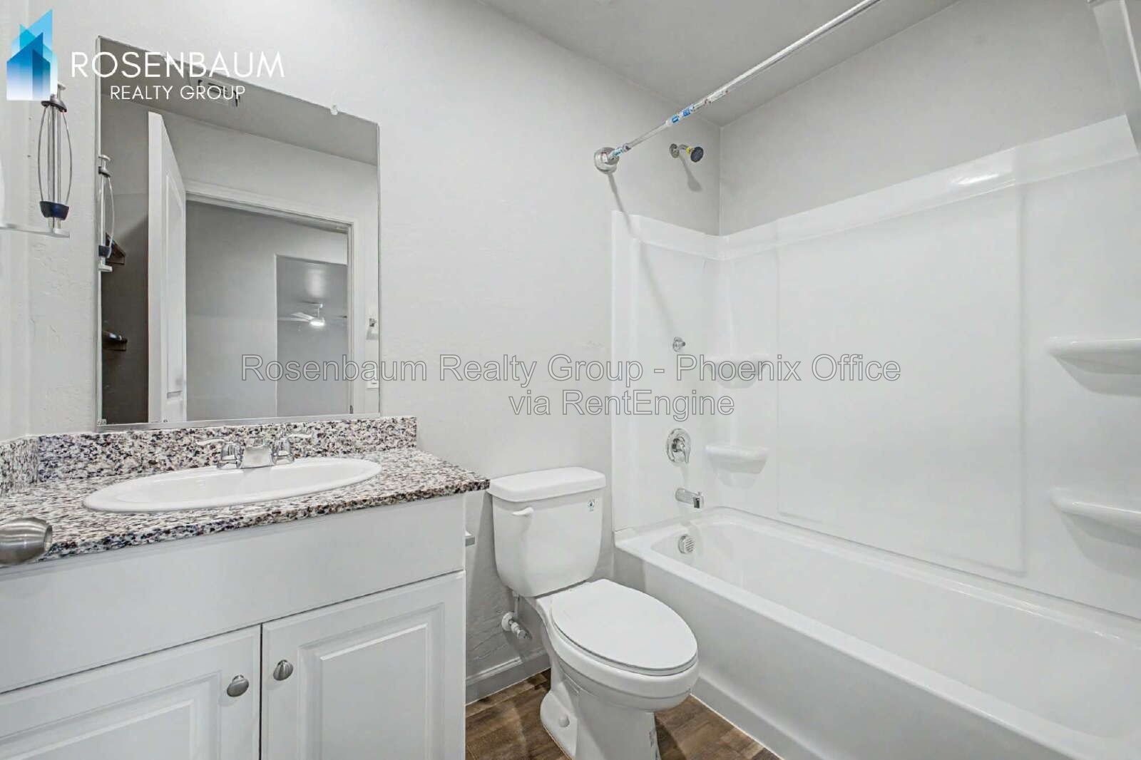 Beautiful 3-beds, 2-baths single level home in the city of Eloy! property image