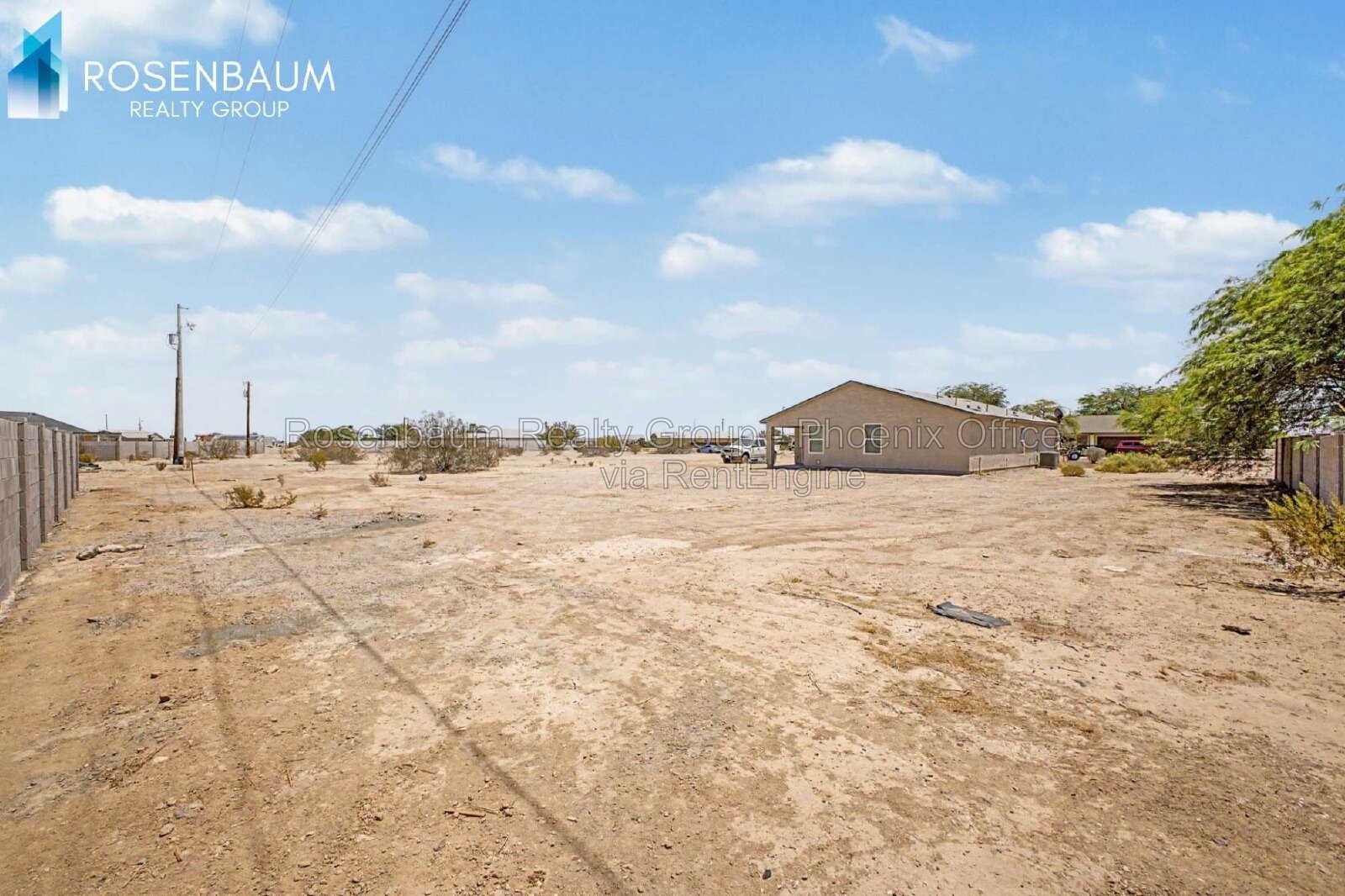 Beautiful 3-beds, 2-baths single level home in the city of Eloy! property image