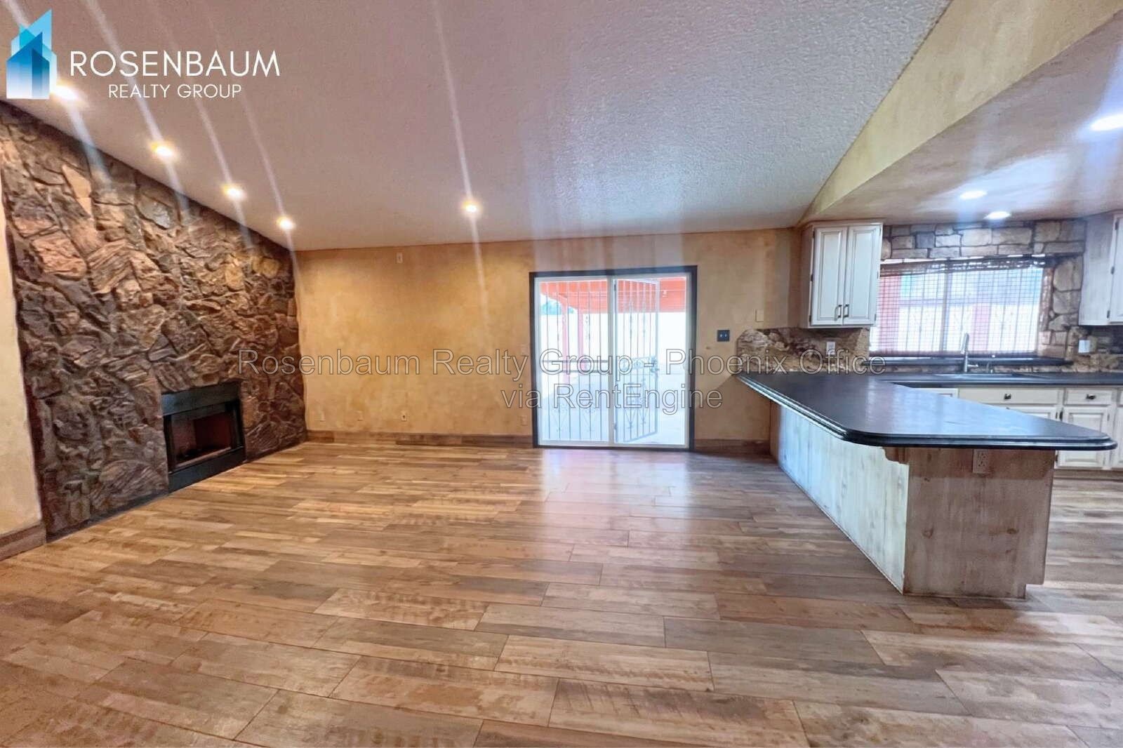 Beautiful 3-bedrooms, 2-baths single-story home in a quiet Cul-de-Sac in Phoenix! property image