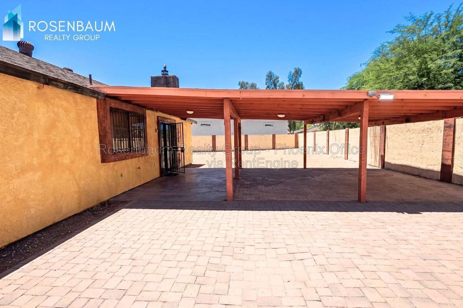 Beautiful 3-bedrooms, 2-baths single-story home in a quiet Cul-de-Sac in Phoenix! property image