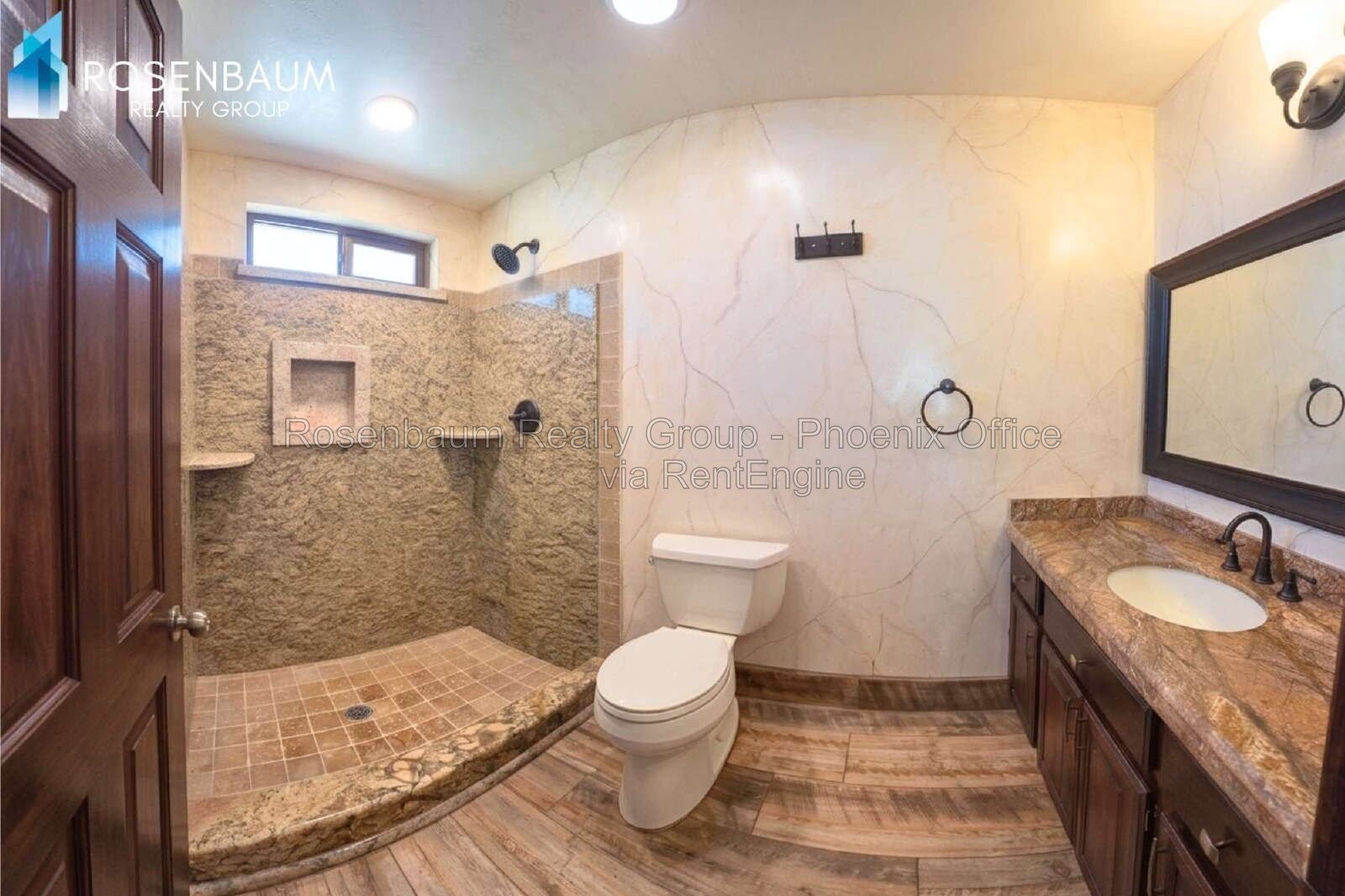 Beautiful 3-bedrooms, 2-baths single-story home in a quiet Cul-de-Sac in Phoenix! property image