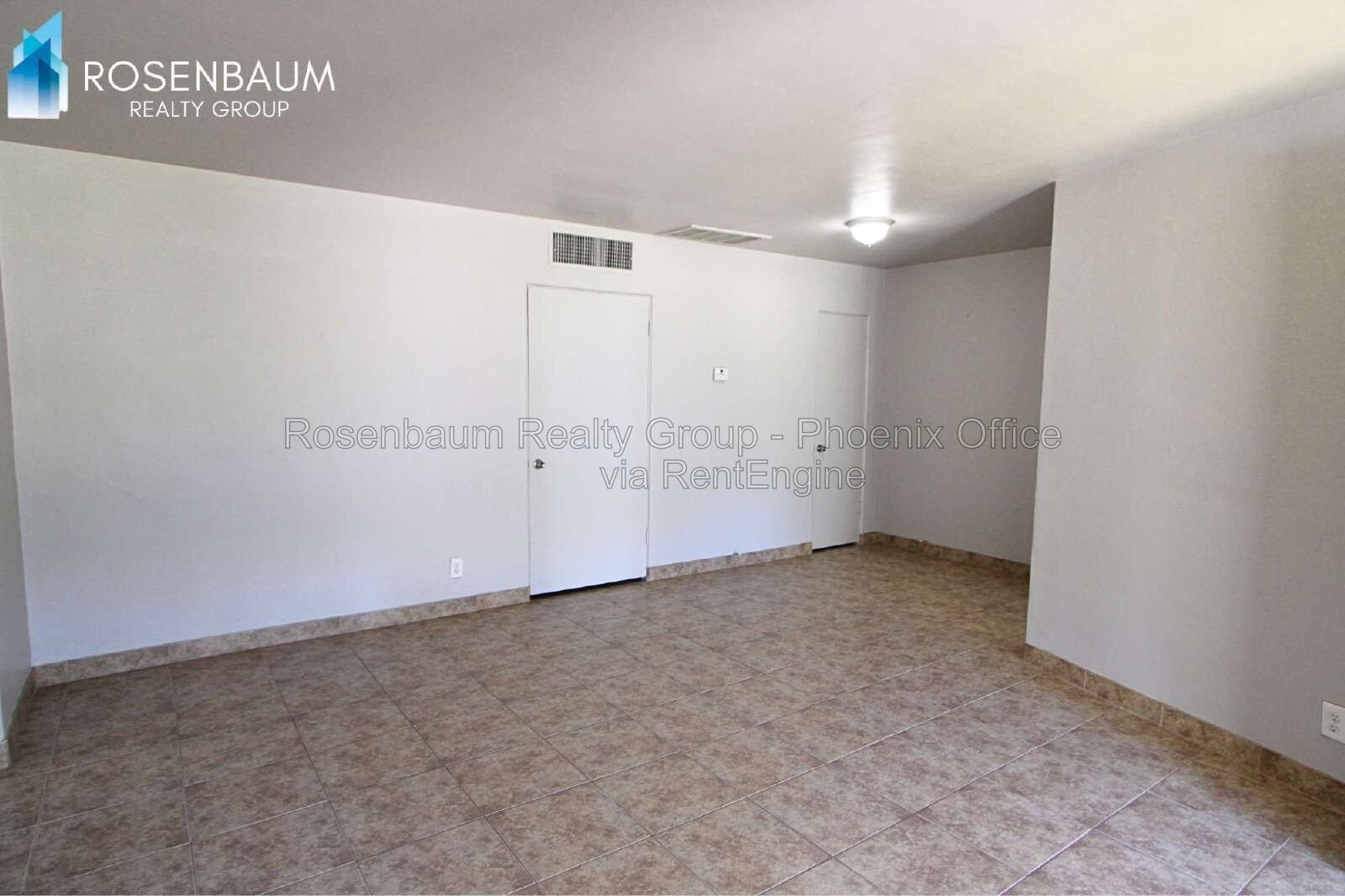 Charming 1-bedroom,1-bathroom townhome condo located in Phoenix! property image