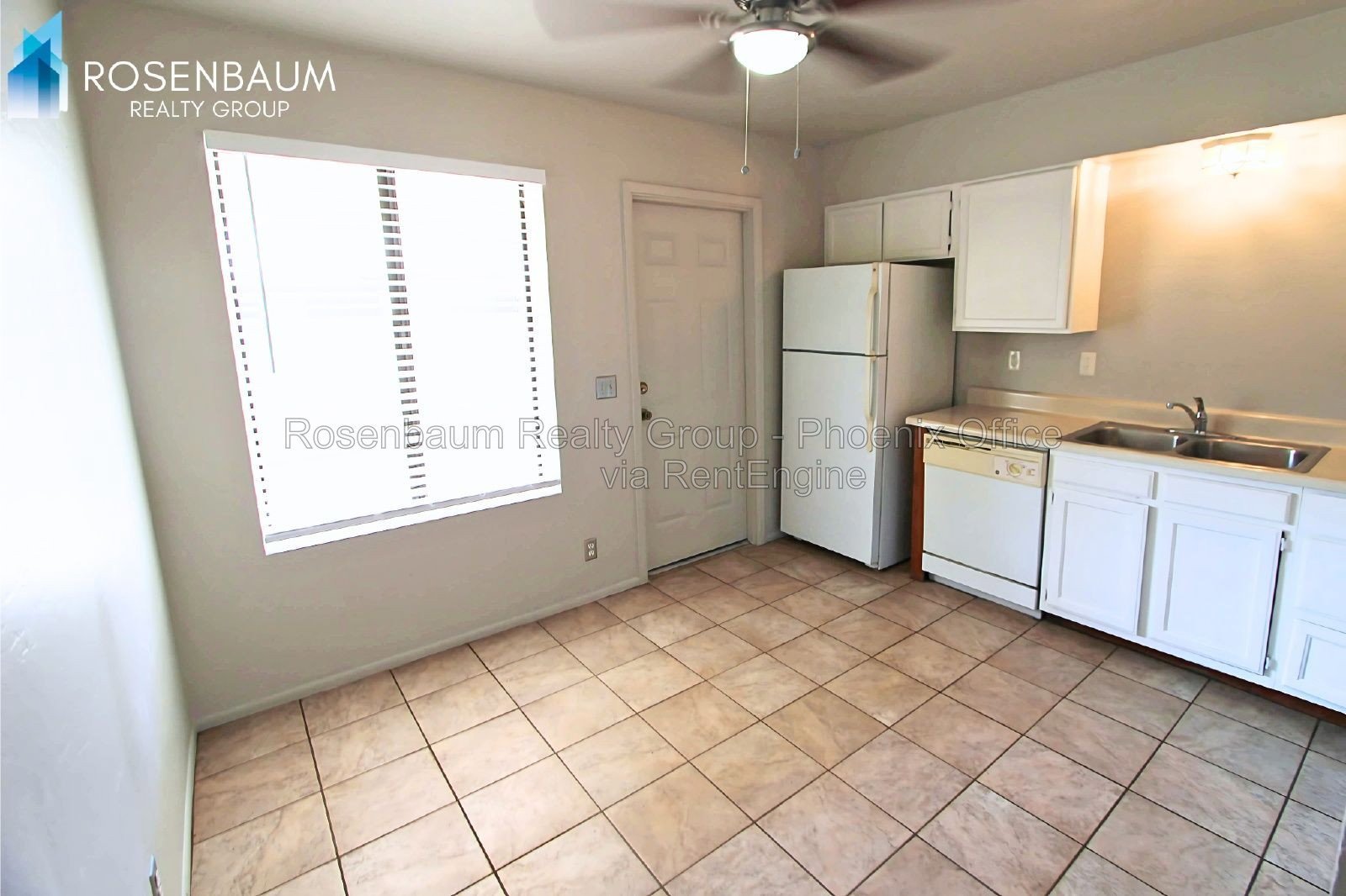 Charming & cozy 2-bedrooms, 1-bath triplex apt in Mesa! property image