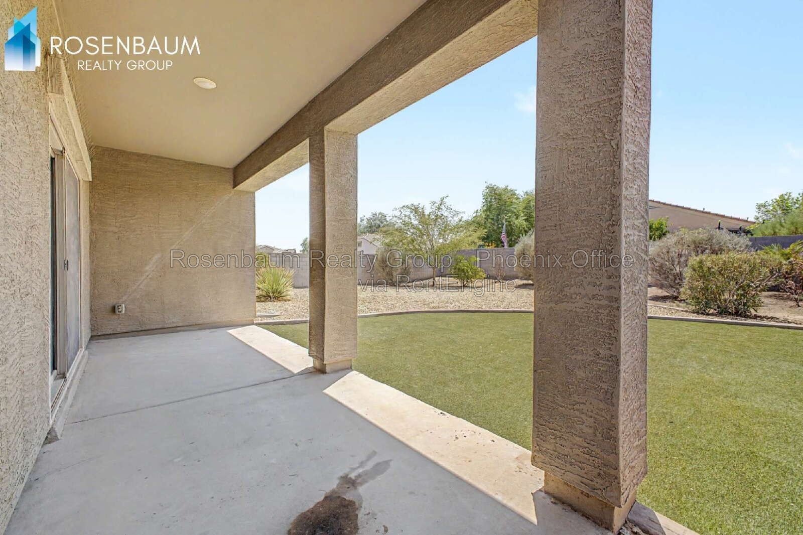 Modern 4-bedrooms and 2-bathrooms House in Maricopa. The Ultimate Space, Comfort & Style! property image