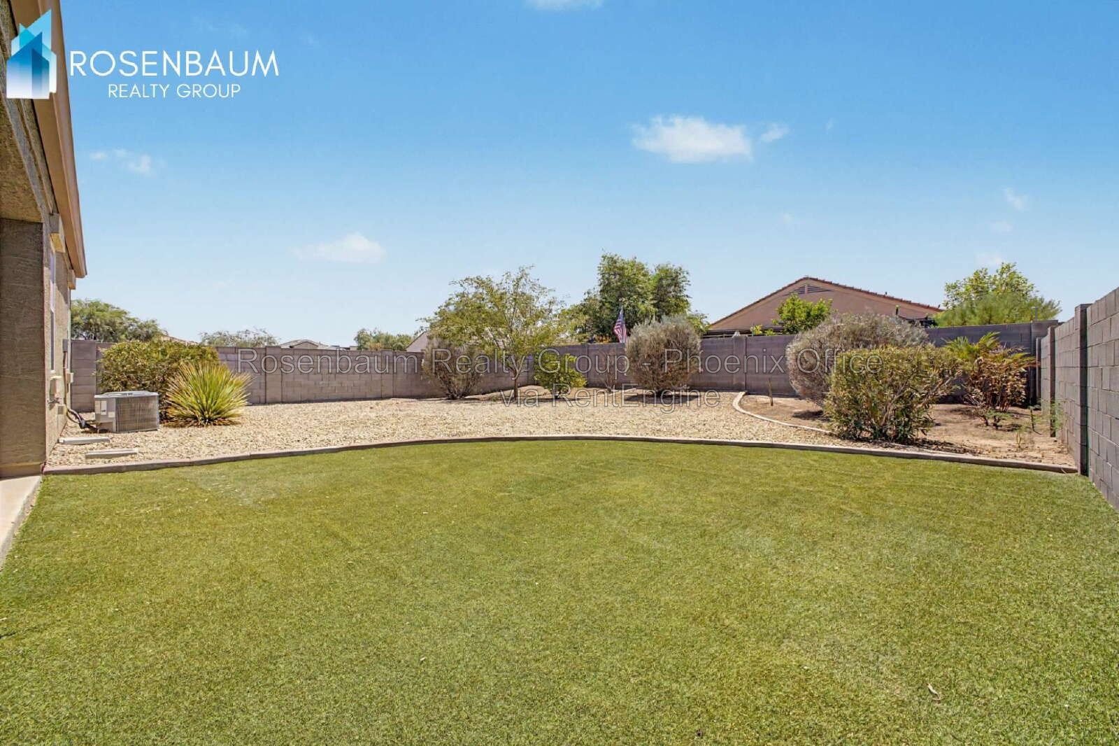 Modern 4-bedrooms and 2-bathrooms House in Maricopa. The Ultimate Space, Comfort & Style! property image