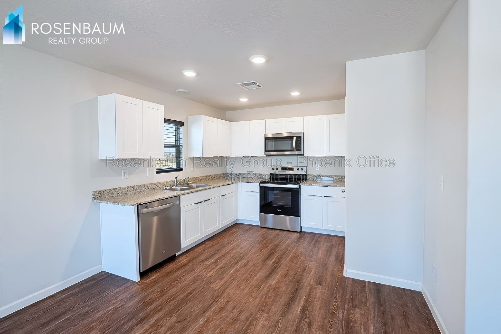 Beautiful 3-beds, 2-baths single-story home in the peaceful community of Arizona City! property image