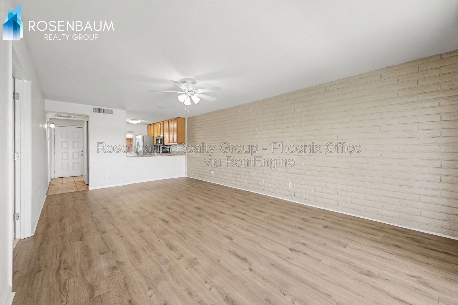 Charming 2-beds, 2-baths upstairs condo near Old Town Scottsdale! property image
