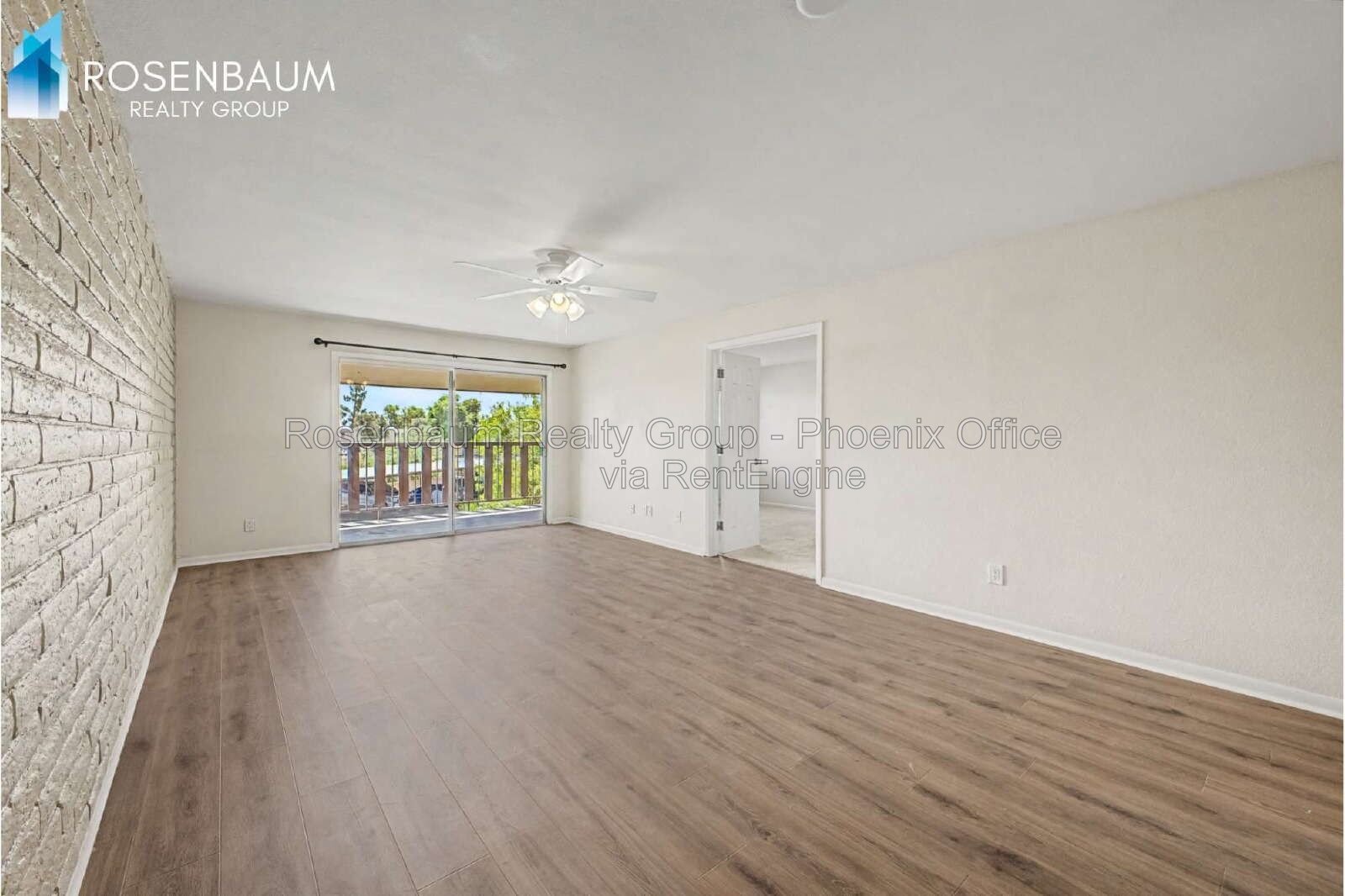 Charming 2-beds, 2-baths upstairs condo near Old Town Scottsdale! property image