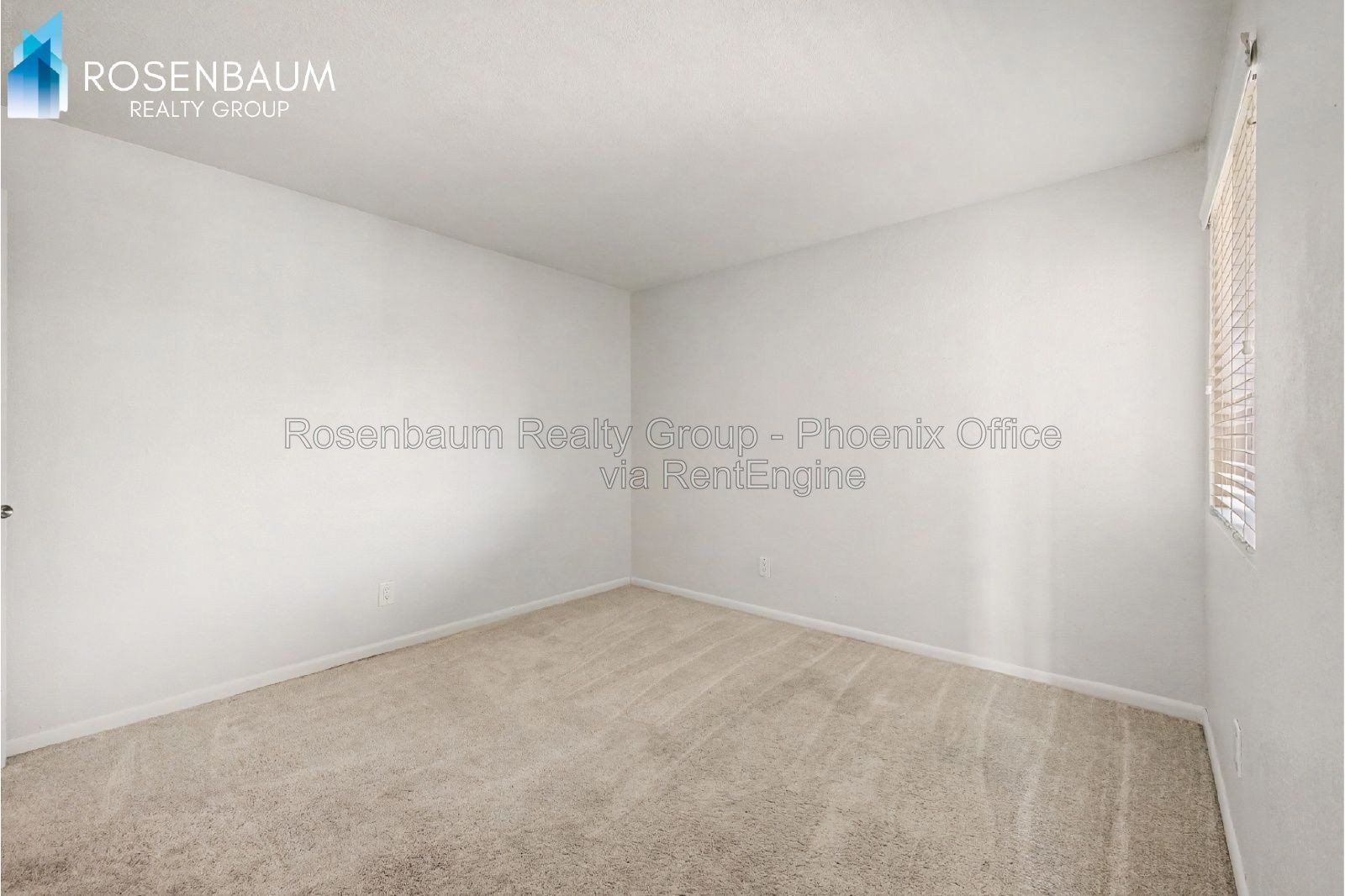 Charming 2-beds, 2-baths upstairs condo near Old Town Scottsdale! property image