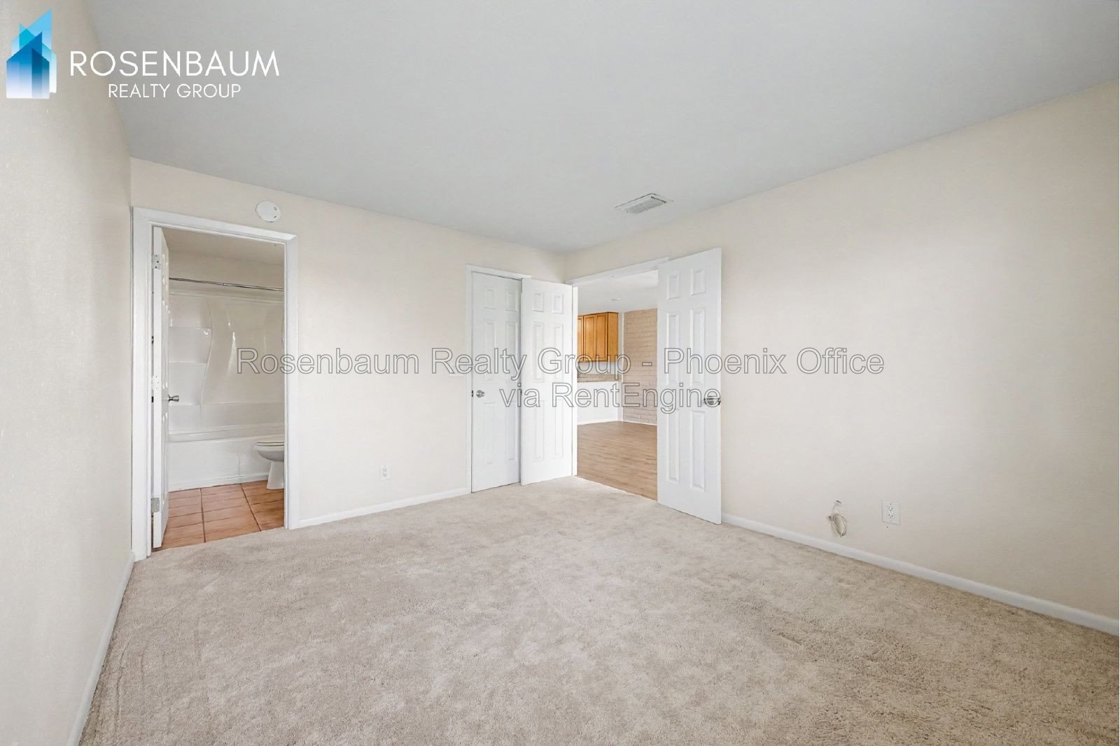 Charming 2-beds, 2-baths upstairs condo near Old Town Scottsdale! property image