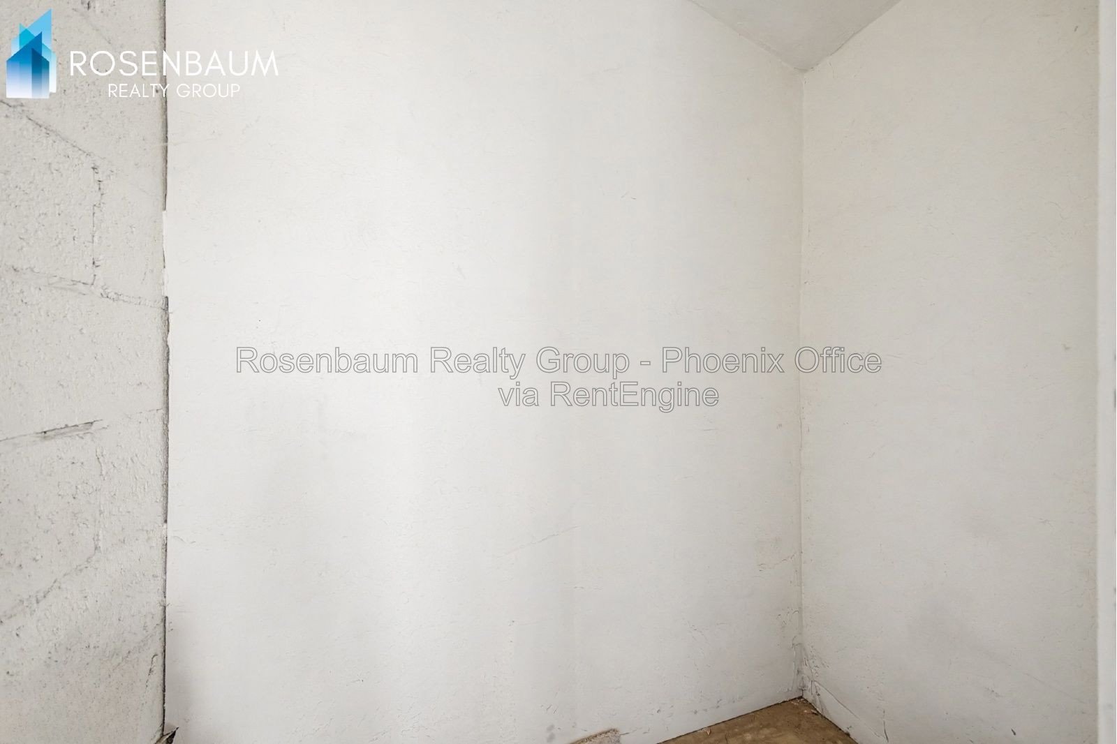 Charming 2-beds, 2-baths upstairs condo near Old Town Scottsdale! property image