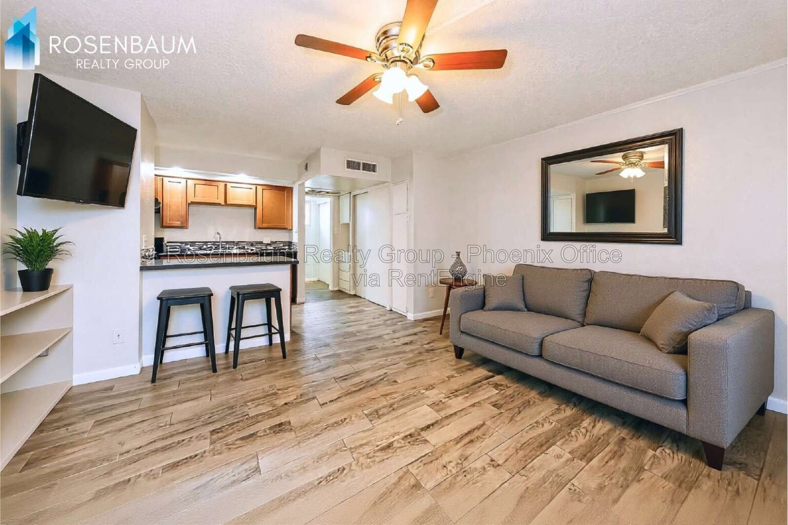 Charming Studios & 1-Bedroom Apartments in a Phoenix Community – Prime Location & Utilities Included! property image