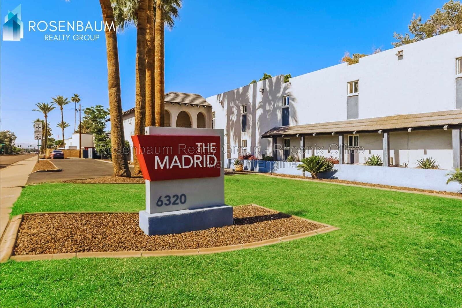 Charming Studios & 1-Bedroom Apartments in a Phoenix Community – Prime Location & Utilities Included! property image