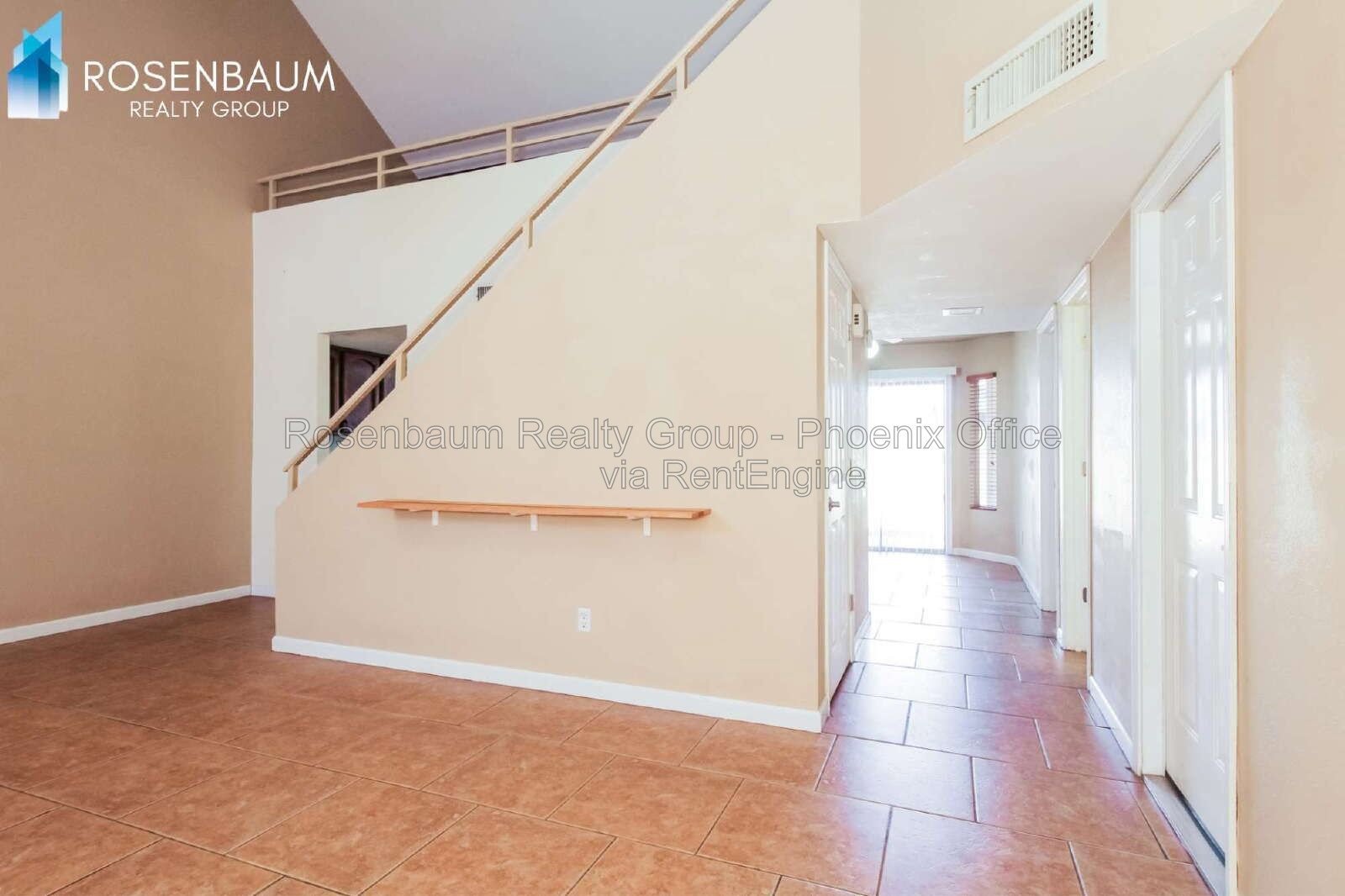 Gorgeous 3-beds, 3-baths home in the Suncrest Villas in Phoenix! property image