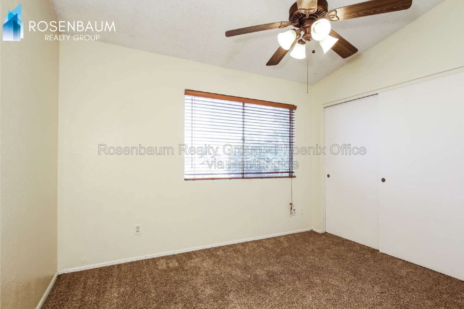 Gorgeous 3-beds, 3-baths home in the Suncrest Villas in Phoenix! property image