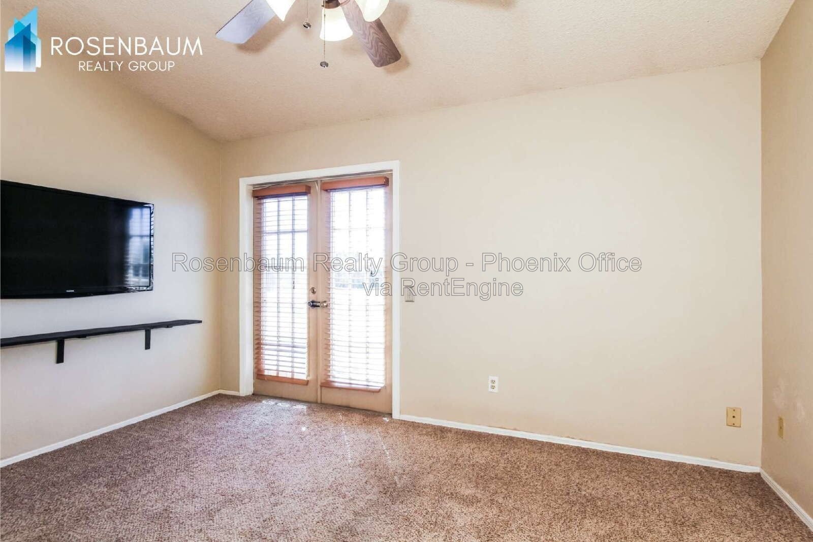 Gorgeous 3-beds, 3-baths home in the Suncrest Villas in Phoenix! property image