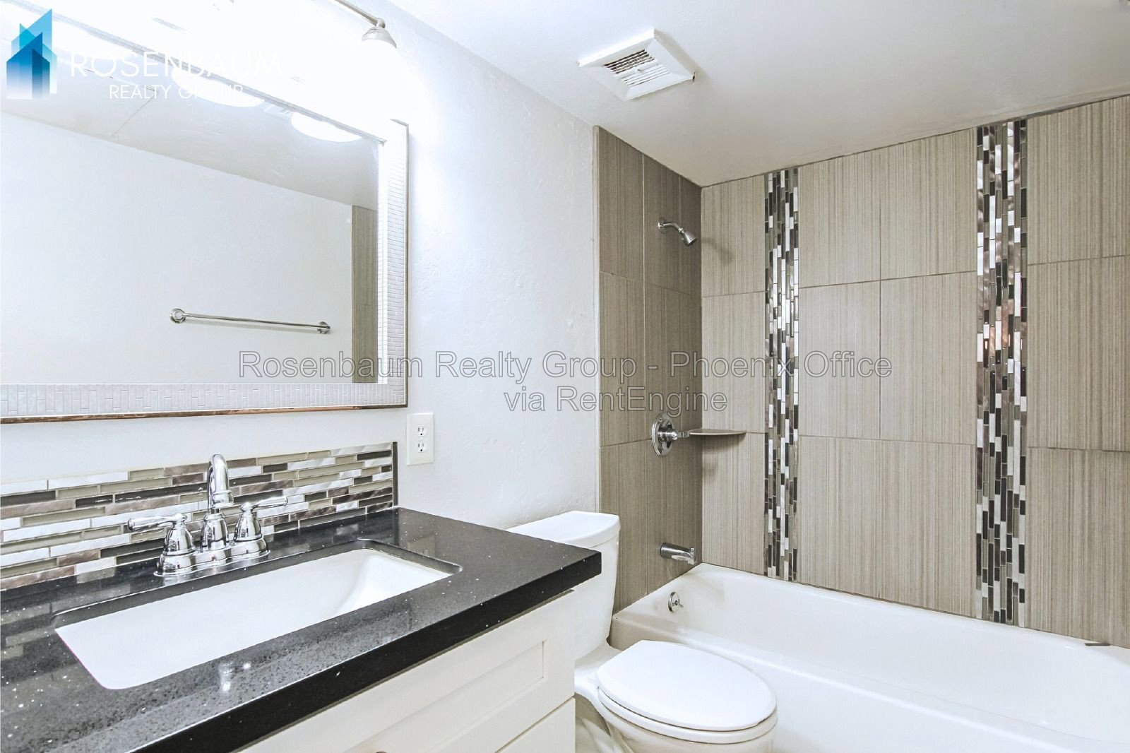 Charming Studios & 1-Bedroom Apartments in a Phoenix Community – Prime Location & Utilities Included! property image