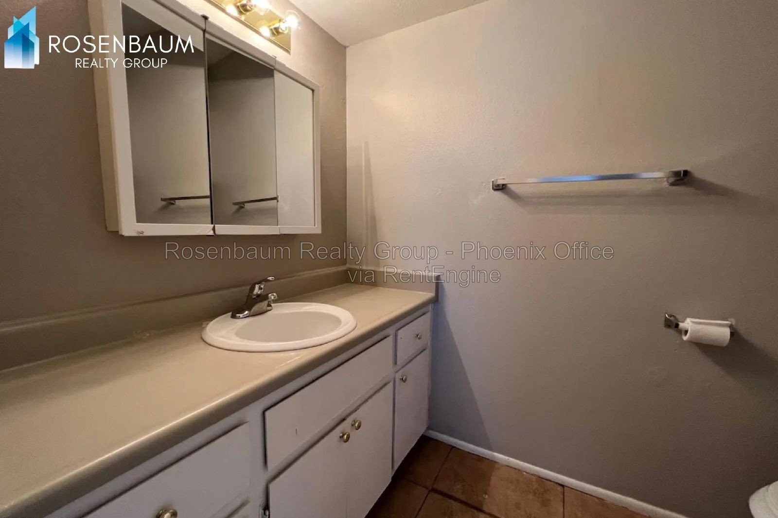 Charming 2-bedroom 1.5-bathroom apartment in the beautiful Mesa AZ! property image