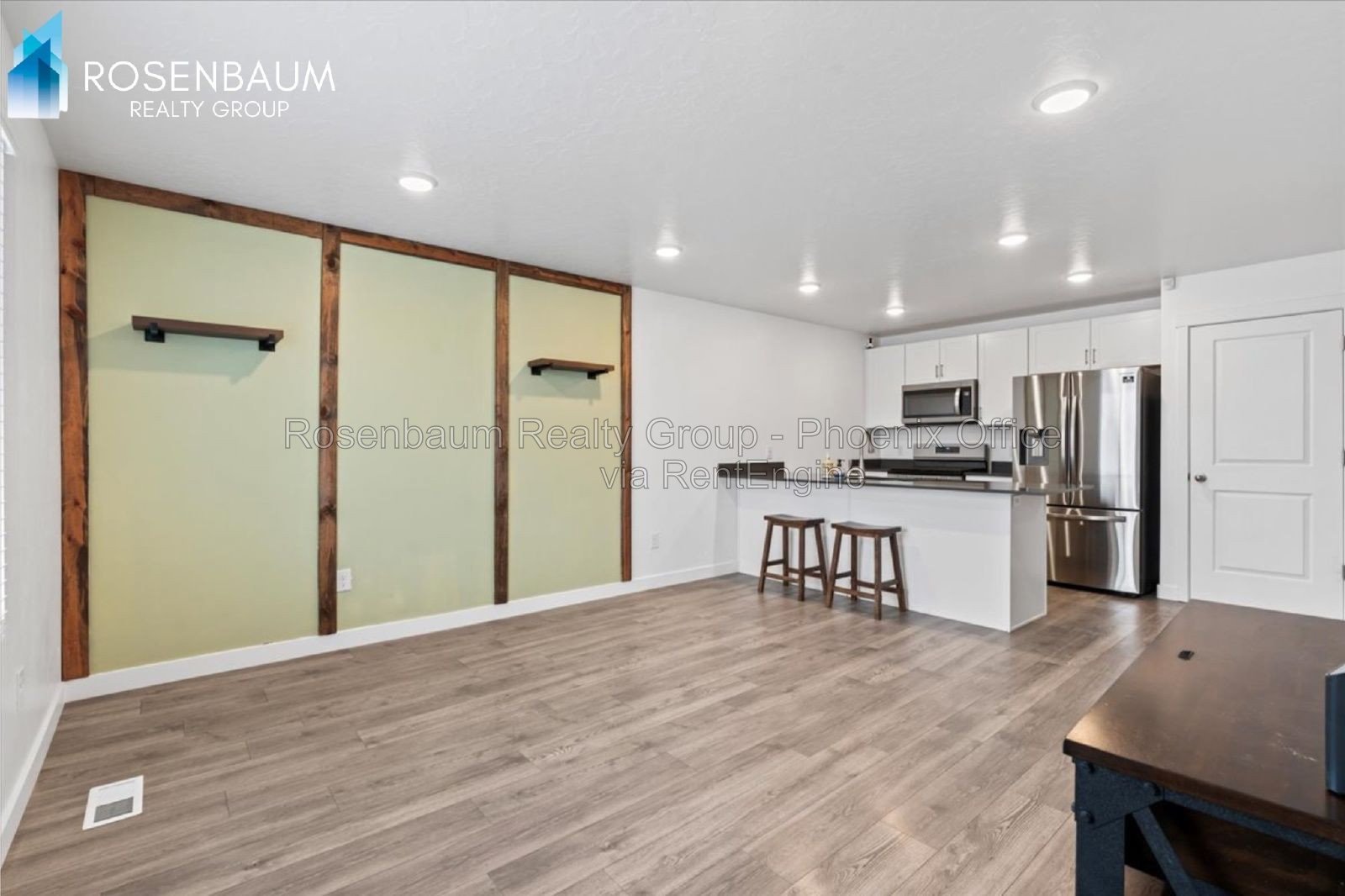 Charming 3-bedrooms, 2-baths townhouse in Saratoga Springs! property image