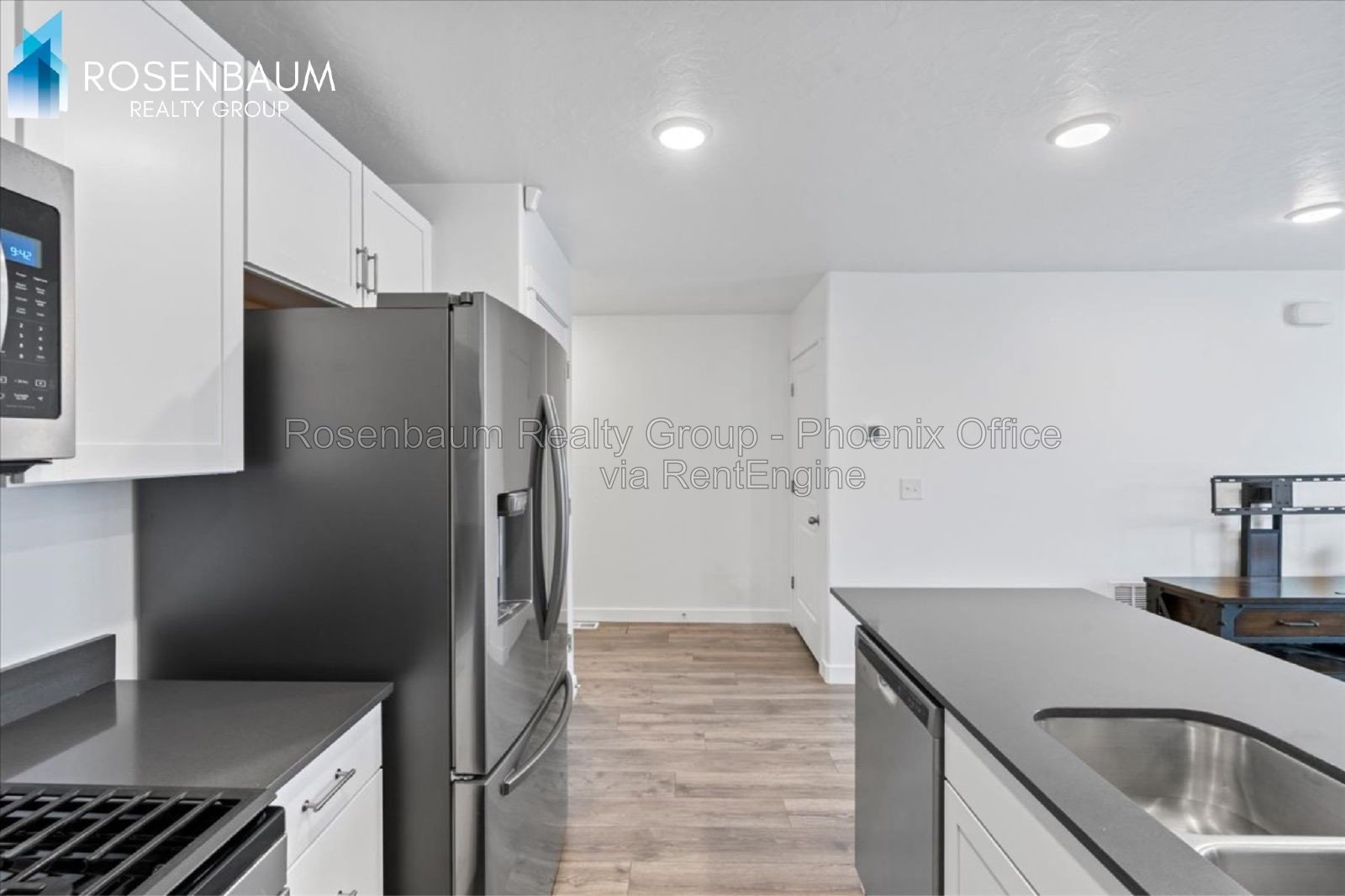 Charming 3-bedrooms, 2-baths townhouse in Saratoga Springs! property image