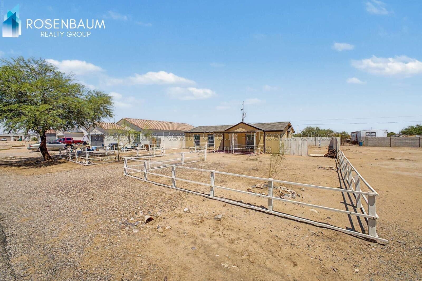 Beautiful 3 bedroom, 2 bathrooms home with plenty space to grow! property image